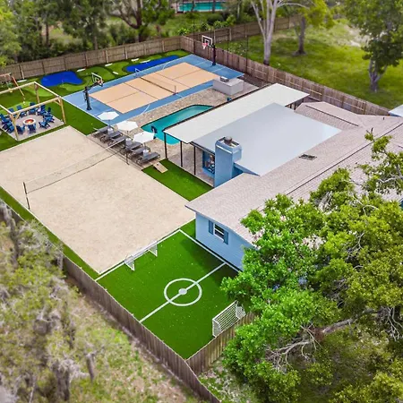 18 Guests Pool Pickleball Volleyball